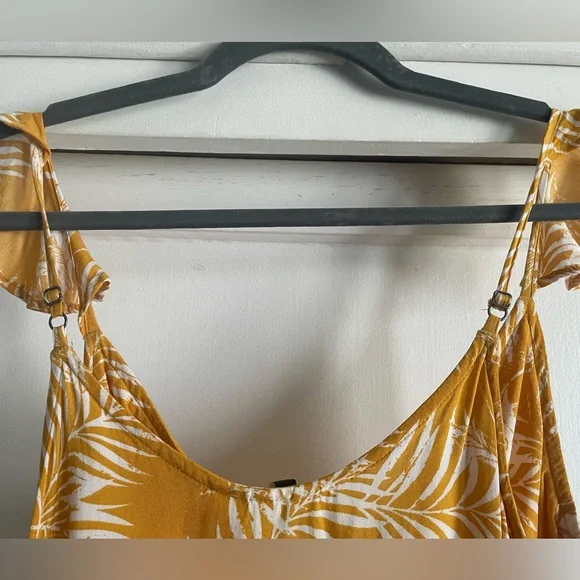 Roxy Dress. Adjustable Straps. Pre-Owned. - Picture 5 of 8